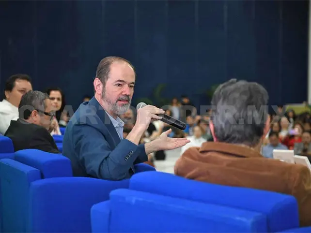 Concluye visita del escritor Juan Villoro a Chiapas Concluye visita del escritor Juan Villoro a Chiapas