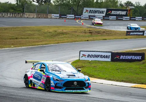 Shamrock Racing con alineación lista Shamrock Racing con alineación lista