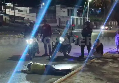 Arrolla motocicleta a adulta mayor en el libramiento Sur