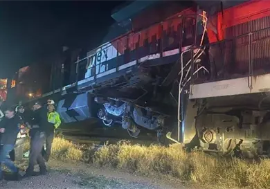 Chocan dos trenes de carga en Sonora