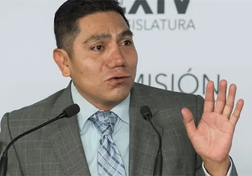 Activan ficha de búsqueda para hijo de exsenador Activan ficha de búsqueda para hijo de exsenador