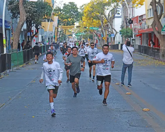 Miles corren con el Ejército Mexicano Miles corren con el Ejército Mexicano