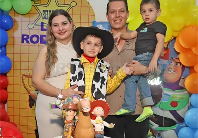 Luis Rodrigo festeja sus 6 a&ntilde;os