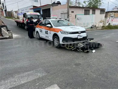 Detienen a taxista tras arrollar a motorista Detienen a taxista tras arrollar a motorista