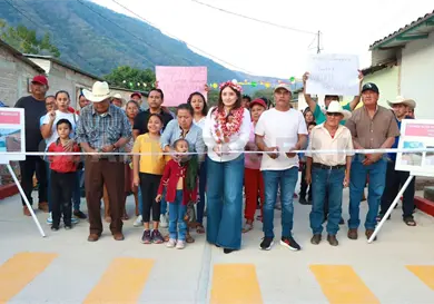 Valeria Rosales inaugura calle en Ignacio Zaragoza Valeria Rosales inaugura calle en Ignacio Zaragoza