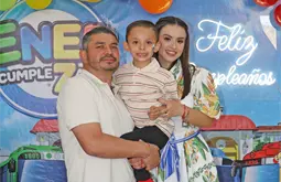 Siete vueltas al sol para Ener Siete vueltas al sol para Ener