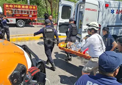 Lo hallan tirado al fondo de un canal de desagüe Lo hallan tirado al fondo de un canal de desagüe