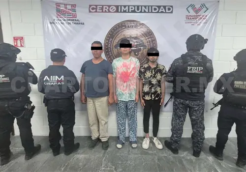 Tres detenidos por quema de Oxxo Tres detenidos por quema de Oxxo