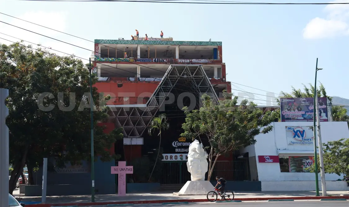 Aspecto de las condiciones del derribo de la Plaza de las Instituciones. Samuel Meneses / CP