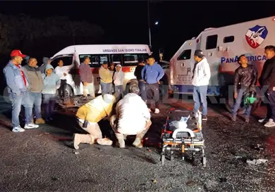 Atropella cami&oacute;n de valores a motorista