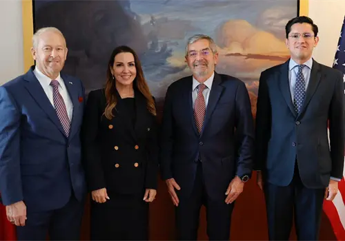 De la Fuente se reúne con zar antidrogas de EUA De la Fuente se reúne con zar antidrogas de EUA