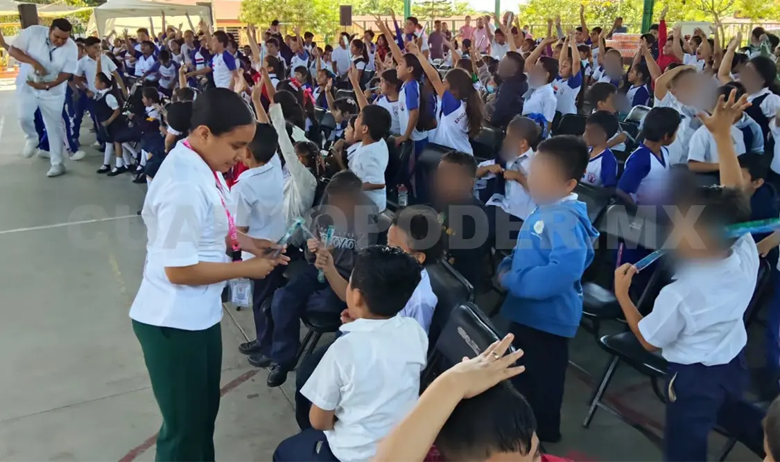 Se entregaron cepillos dentales a los infantes. Cortesía