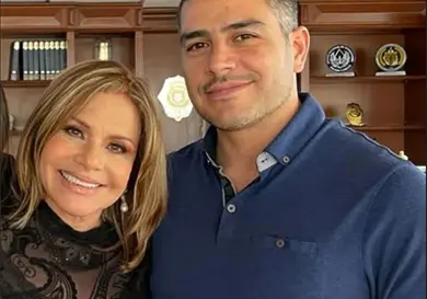 Mar&iacute;a Sort&eacute; felicita a Garc&iacute;a Harfuch