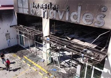 Comercios en ruinas, lo que dejó la caída de Nemesio Comercios en ruinas, lo que dejó la caída de Nemesio