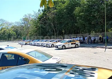 Rechazan choferes aplicaci&oacute;n de tax&iacute;metro