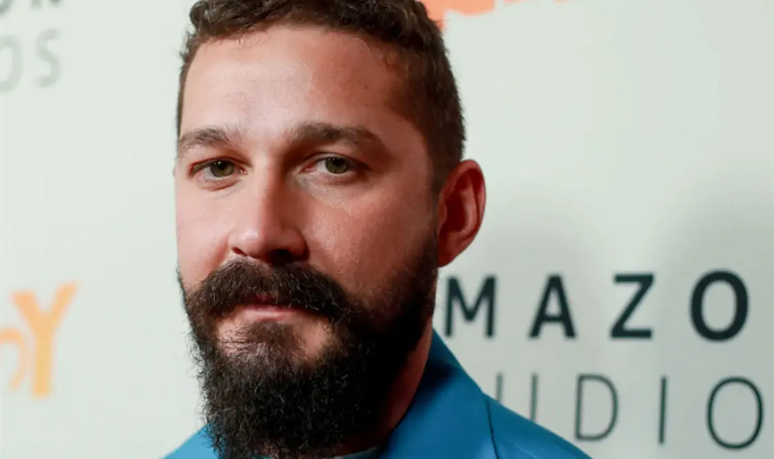 Revocan libertad condicional de LaBeouf