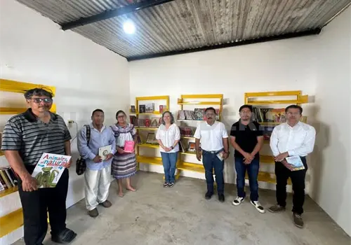 Reabren edificio de la biblioteca comunitaria Reabren edificio de la biblioteca comunitaria