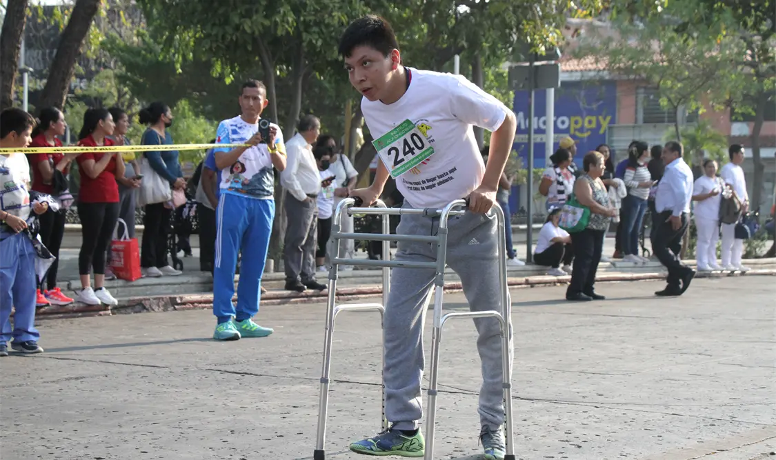 Un total de 680 atletas con discapacidad participaron en la 12ª edición de la carrera celebrada en el parque de la Marimba. Diego Pérez/CP