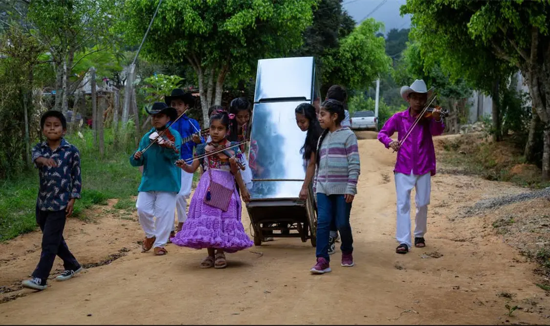 La Raya, filme sobre migración