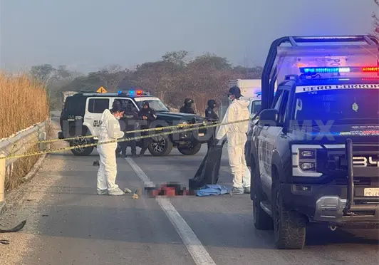 Estaba despedazado en medio del nuevo libramiento Sur Estaba despedazado en medio del nuevo libramiento Sur