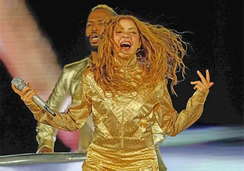 Shakira logra caza bestial en el Zócalo Shakira logra caza bestial en el Zócalo