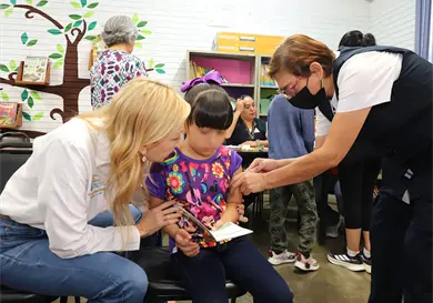 Aplican m&aacute;s de 9 millones de vacunas contra sarampi&oacute;n