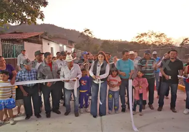 Aperturan calles en ejido 16 de Septiembre
