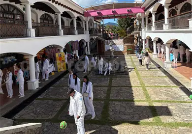 Se&ntilde;alan despidos injustificados en la Unich