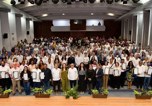 Reconocen a programas educativos de la Unach