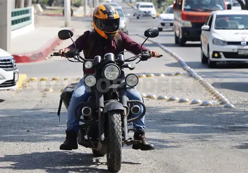 Piden endurecer entrega de licencias de motos