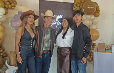 Celebrando los 65 a&ntilde;os de Esteban