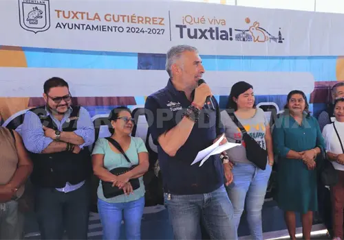 Encabeza &Aacute;ngel Torres Chuleando Tuxtla