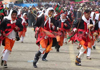 Presentan libro sobre preservaci&oacute;n de la biocultura