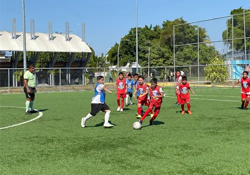 Primeros semifinalistas del Futbolito Bimbo