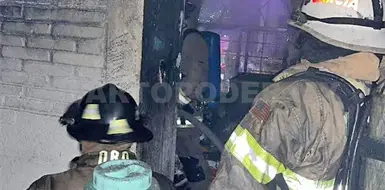 Arde segunda planta de una vivienda