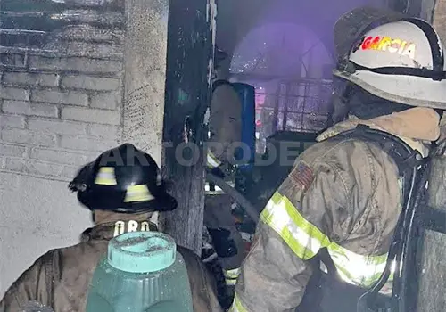 Arde segunda planta de una vivienda