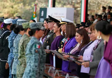 Reconocen a mujeres de las Fuerzas Armadas