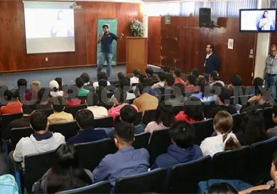 Fortalecen v&iacute;nculo con la comunidad acad&eacute;mica