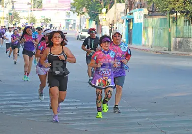 Conmemoran d&iacute;a con Carrera Mujeres