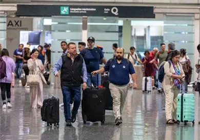 Van 887 mexicanos evacuados por conflicto: SRE