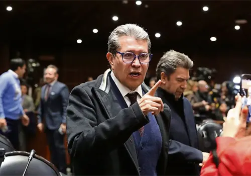 Sin esperanza de convencer a PT y PVEM: Monreal