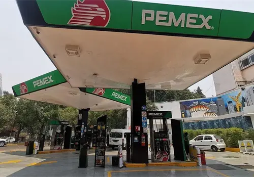 Cierre del estrecho de Ormuz podr&iacute;a disparar petr&oacute;leo