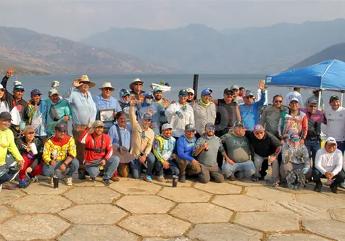 Celebran torneo La Polla entre Amigos