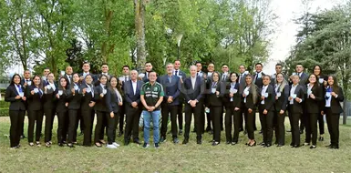 Entregan 54 gafetes a &aacute;rbitras y &aacute;rbitros mexicanos