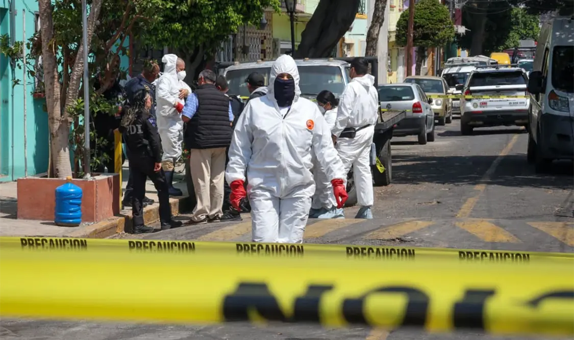 Hallan sin vida a dos adultos mayores dentro de cisterna