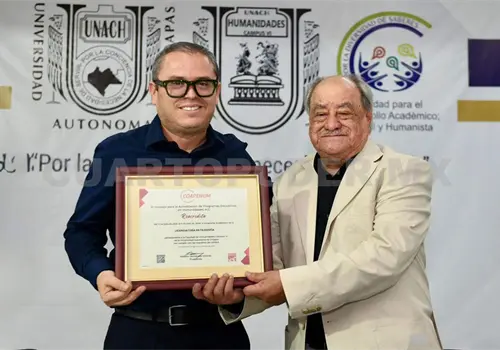 Entregan segunda acreditaci&oacute;n nacional en Filosof&iacute;a