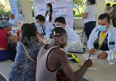 Aplican m&aacute;s de mil vacunas a poblaci&oacute;n en movilidad