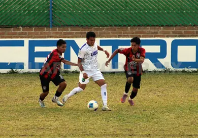 Victoria en casa para salir del bache