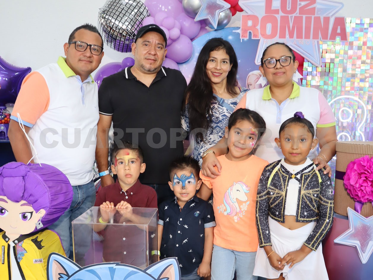 Luz Romina en su 8 años