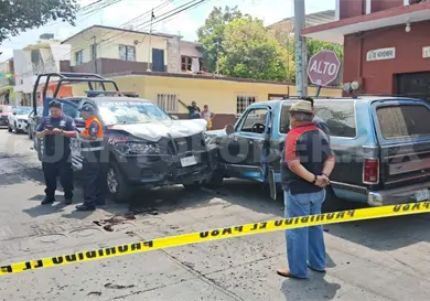 Cuatro lesionados en aparatoso percance Cuatro lesionados en aparatoso percance